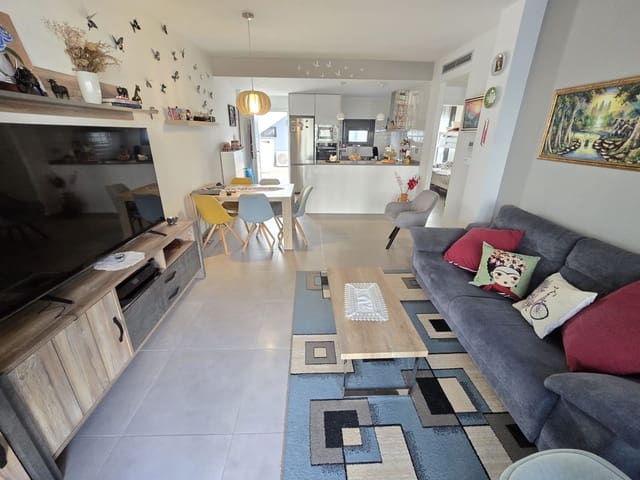 Bungalow de 2 habitaciones en Pilar de la Horadada en venta con piscina garaje - 199.900 € (Ref: 9611153)