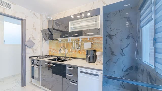 3 soveværelse Lejlighed til salg i Playa del Acequión, Torrevieja - € 179.000 (Ref: 9644578)