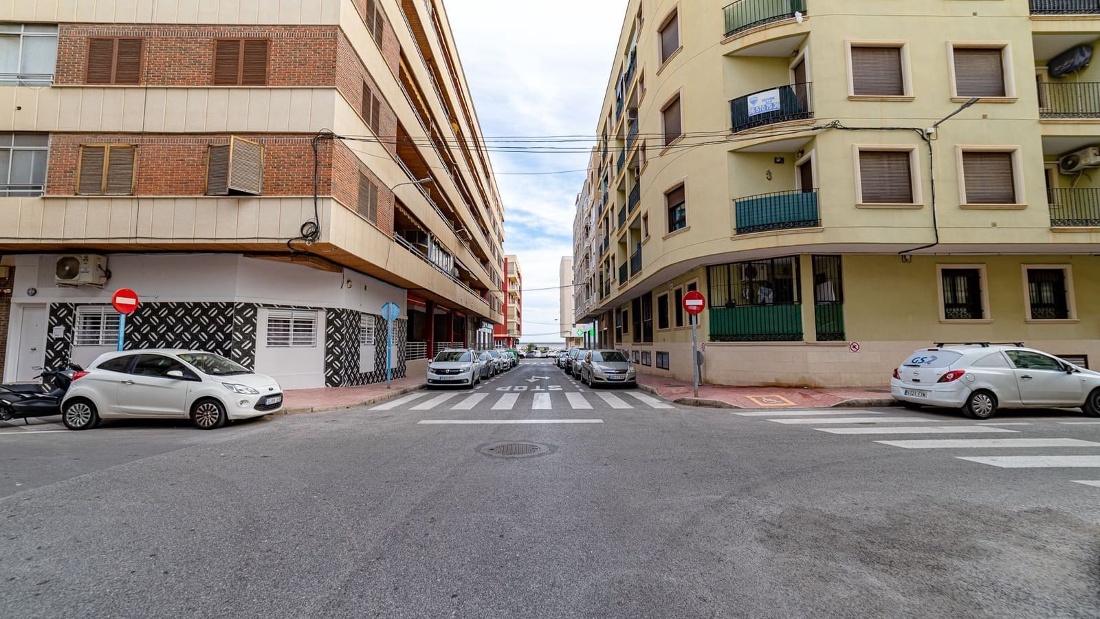 3 soveværelse Lejlighed til salg i Torrevieja - € 179.000 (Ref: 9644578)