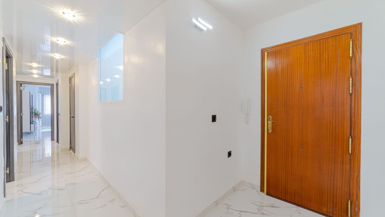 3 soveværelse Lejlighed til salg i Torrevieja - € 179.000 (Ref: 9644578)