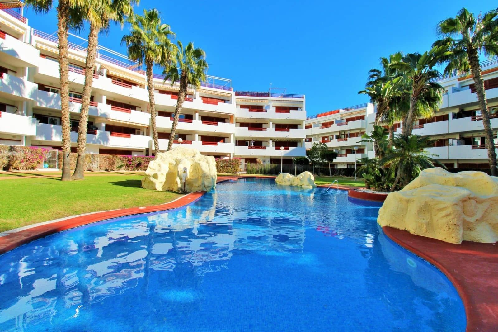 2 bedroom Apartment for sale in Orihuela Costa with pool garage - € 174,950 (Ref: 9644579)
