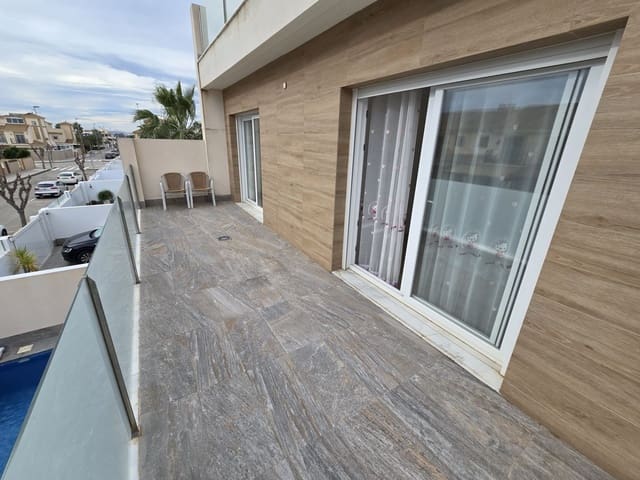 4 quarto Moradia para venda em Pilar de la Horadada com piscina garagem - 475 000 € (Ref: 9647831)