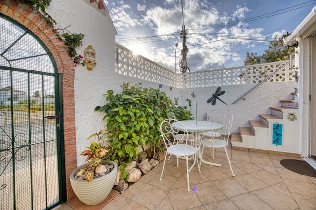 Pareado de 2 habitaciones en Torrevieja en venta - 139.000 € (Ref: 9655738)