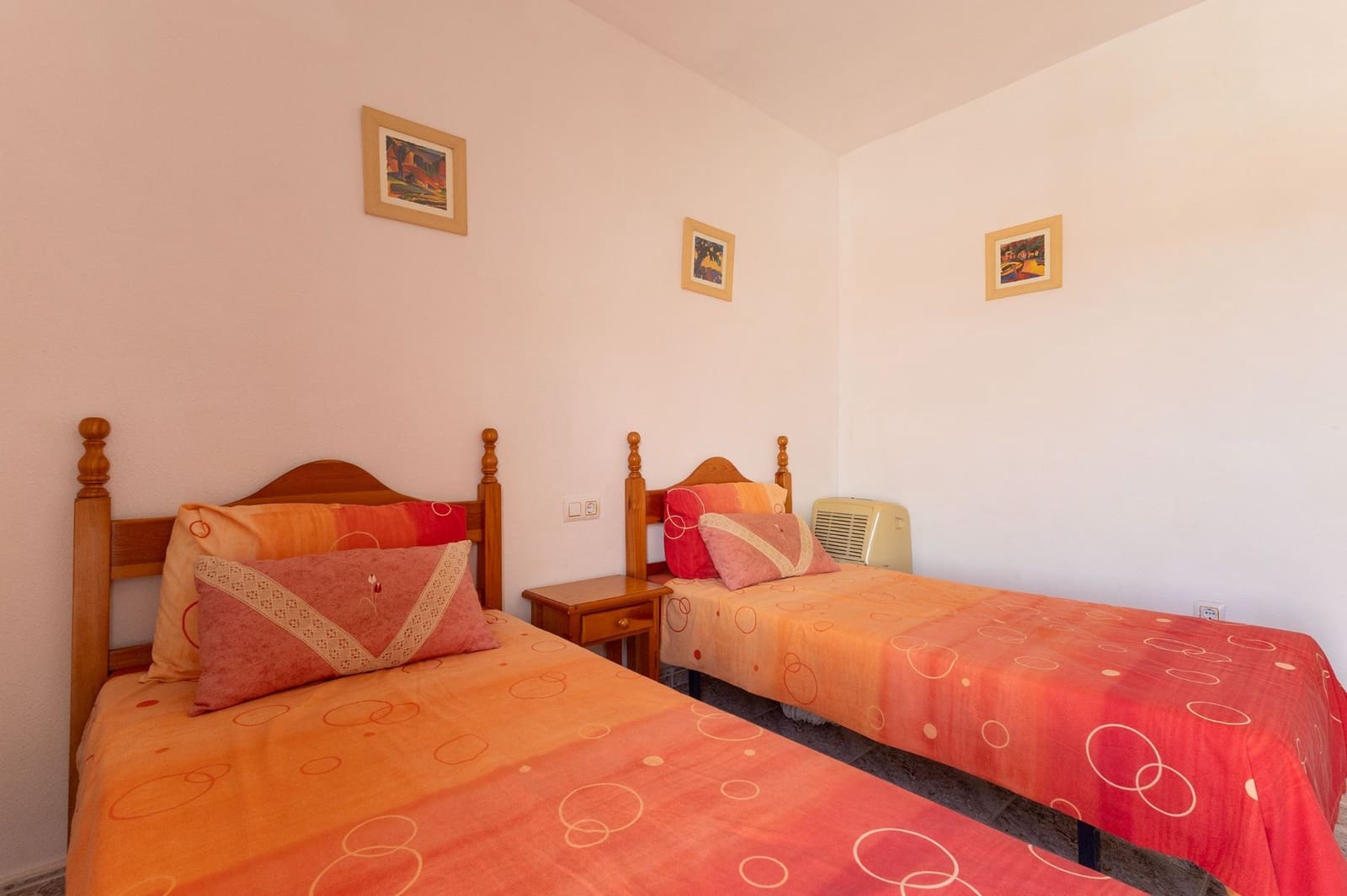 3 Zimmer Doppelhaus zu verkaufen in Torrevieja mit Pool - 196.000 € (Ref: 9711150)