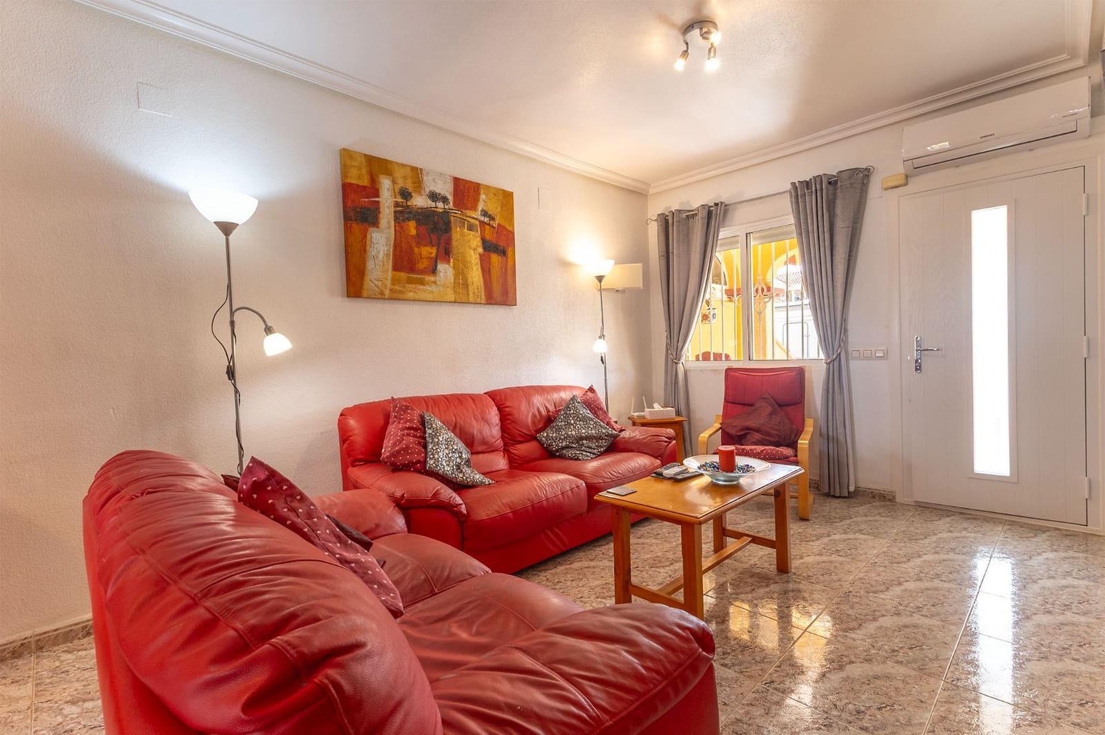 3 Zimmer Doppelhaus zu verkaufen in Torrevieja mit Pool - 196.000 € (Ref: 9711150)