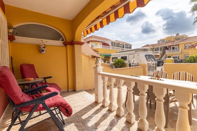 3 bedroom Semi-detached Villa for sale in Torrevieja with pool - € 196,000 (Ref: 9711150)