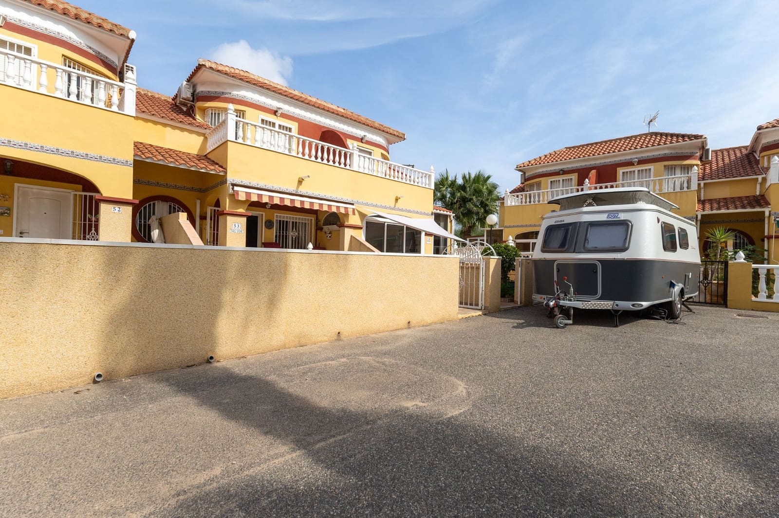 3 Zimmer Doppelhaus zu verkaufen in Torrevieja mit Pool - 196.000 € (Ref: 9711150)