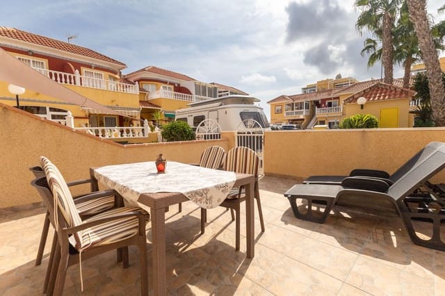 3 bedroom Semi-detached Villa for sale in Torrevieja with pool - € 196,000 (Ref: 9711150)