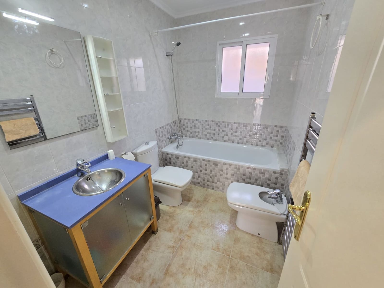 3 quarto Moradia para venda em Torrevieja com piscina garagem - 549 000 € (Ref: 9719683)
