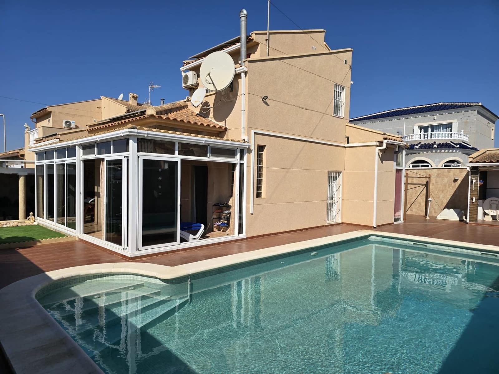 3 quarto Moradia para venda em Torrevieja com piscina garagem - 549 000 € (Ref: 9719683)