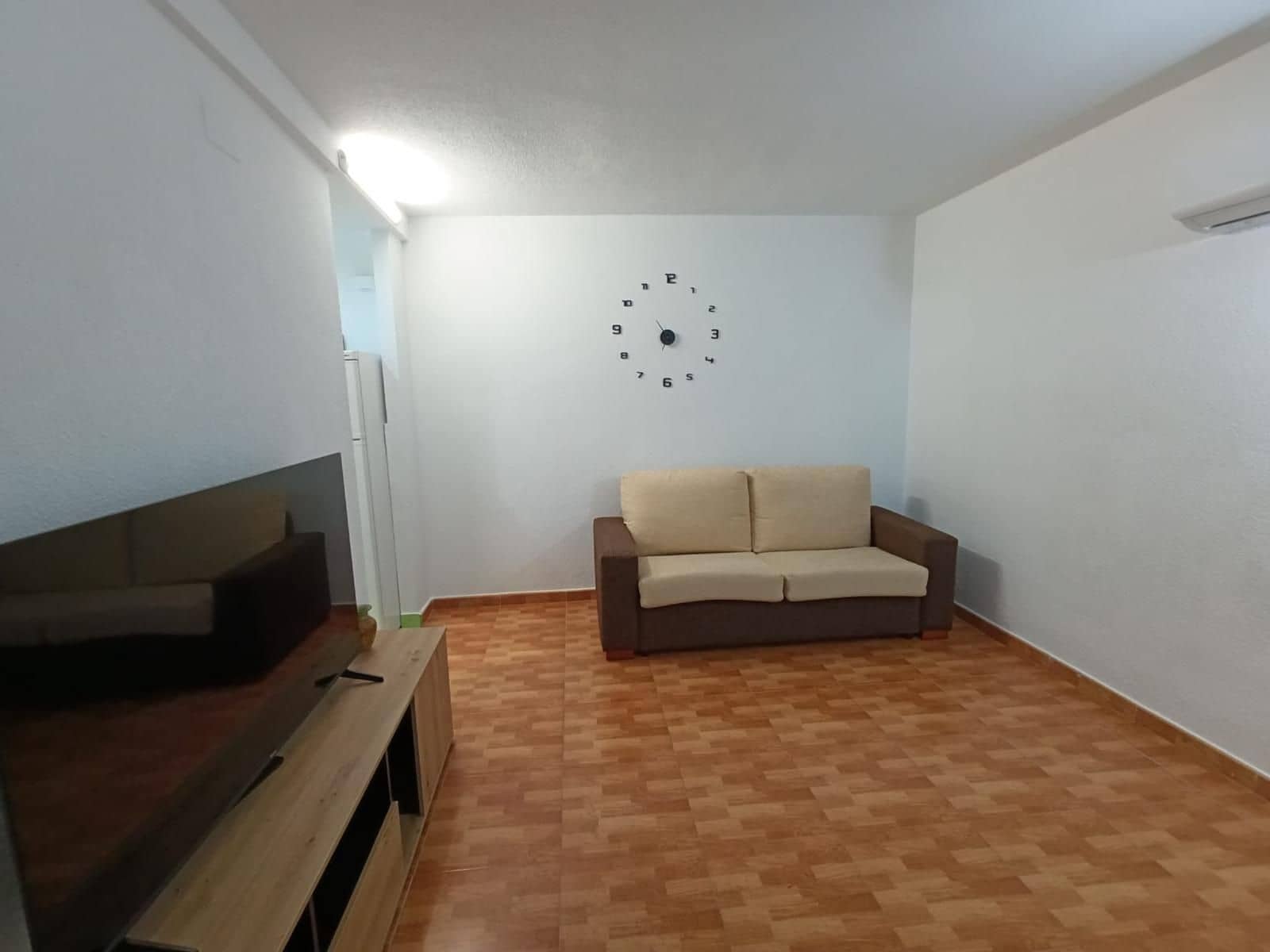 1 bedroom Apartment for sale in Torrevieja with pool - € 109,000 (Ref: 9755379)