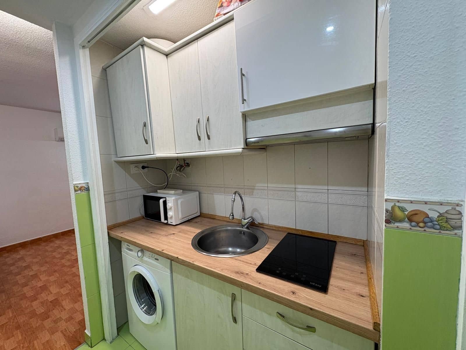 1 bedroom Apartment for sale in Torrevieja with pool - € 109,000 (Ref: 9755379)