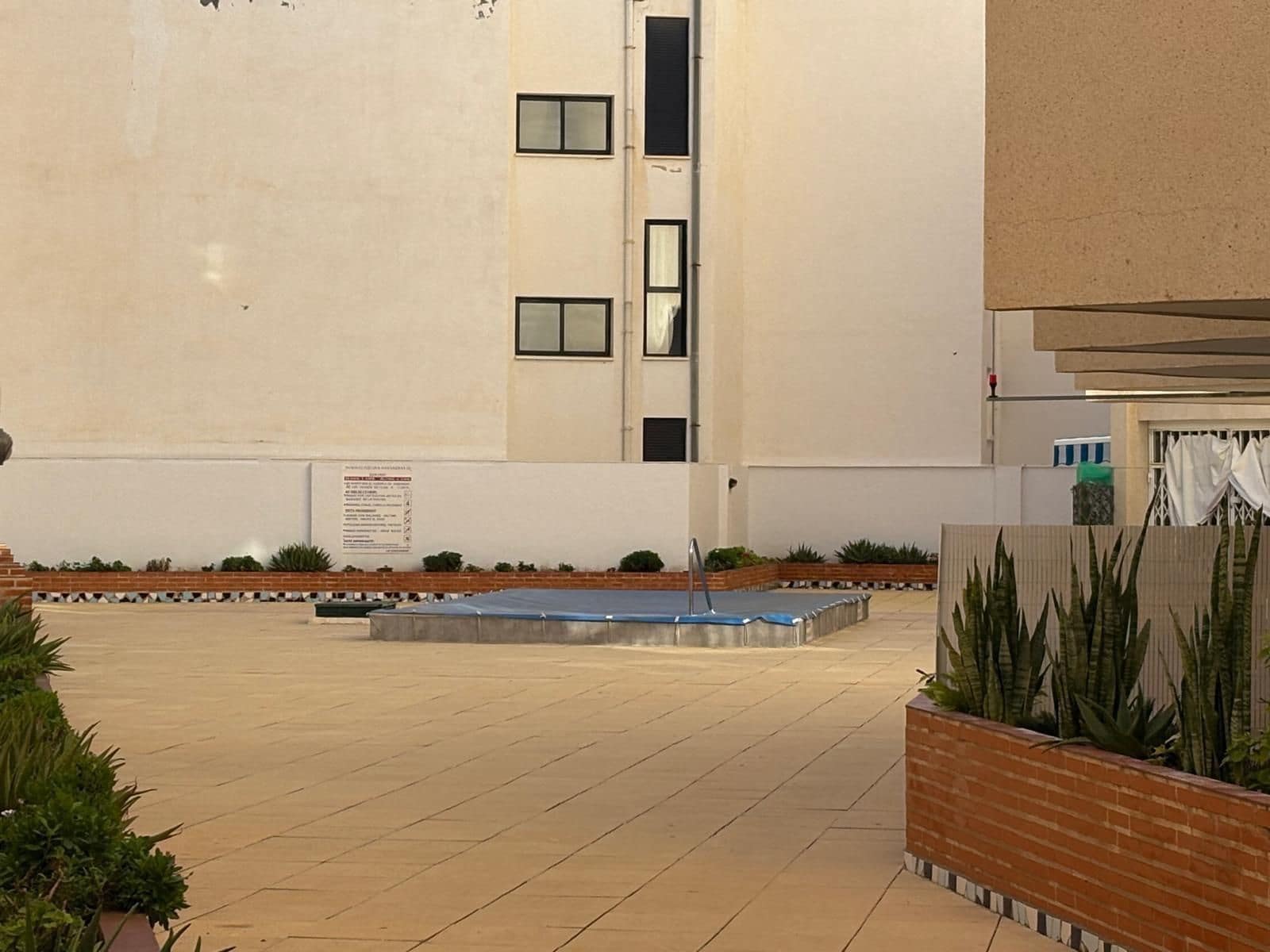 1 bedroom Apartment for sale in Torrevieja with pool - € 109,000 (Ref: 9755379)