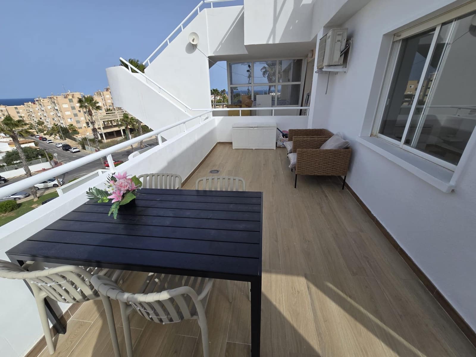 2 soveværelse Lejlighed til salg i Torrevieja med swimmingpool - € 225.000 (Ref: 9763525)