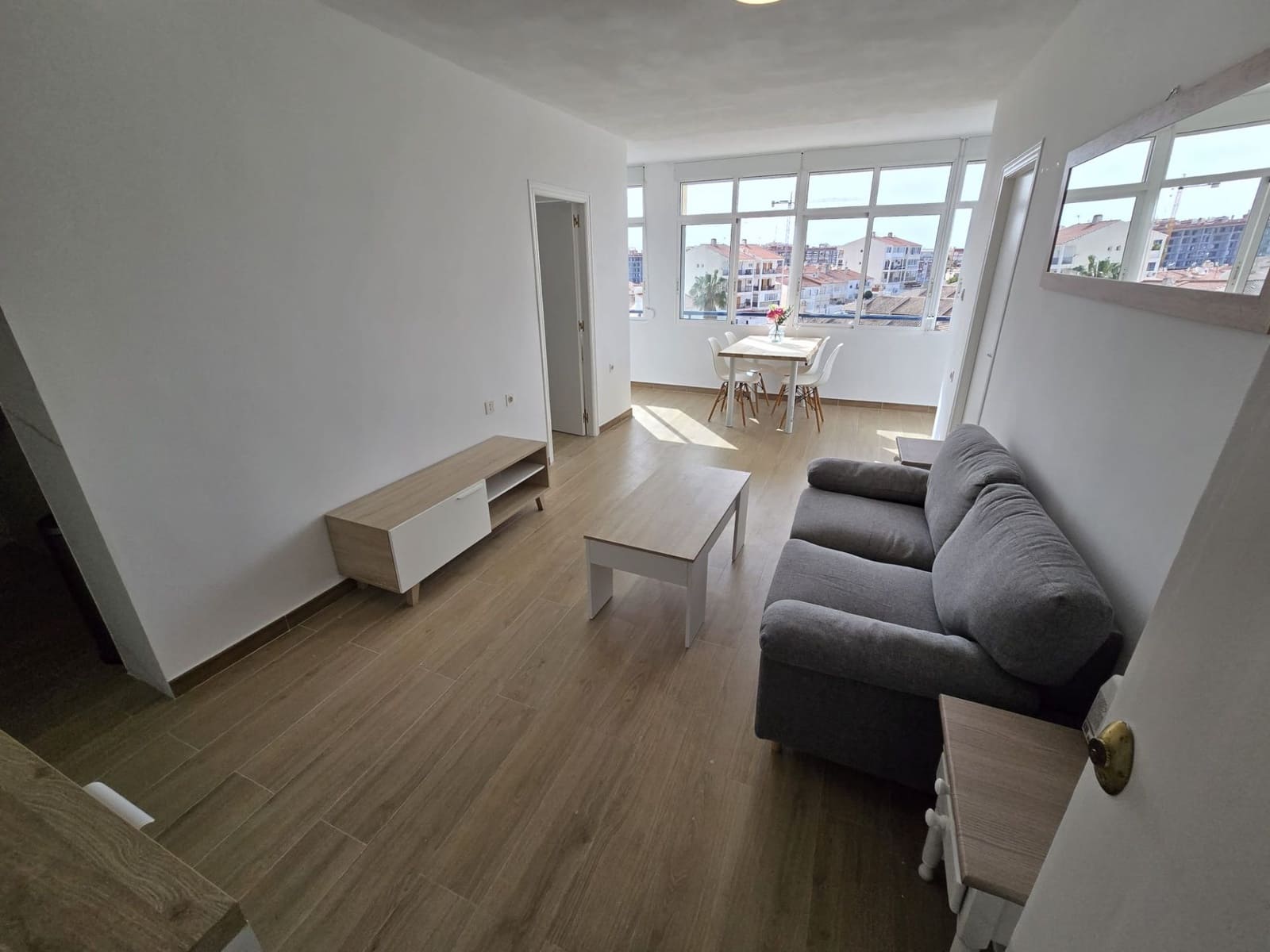 2 soveværelse Lejlighed til salg i Torrevieja med swimmingpool - € 225.000 (Ref: 9765046)