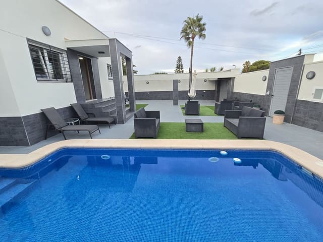 4 bedroom Villa for sale in Torrevieja with pool garage - € 490,000 (Ref: 9794260)