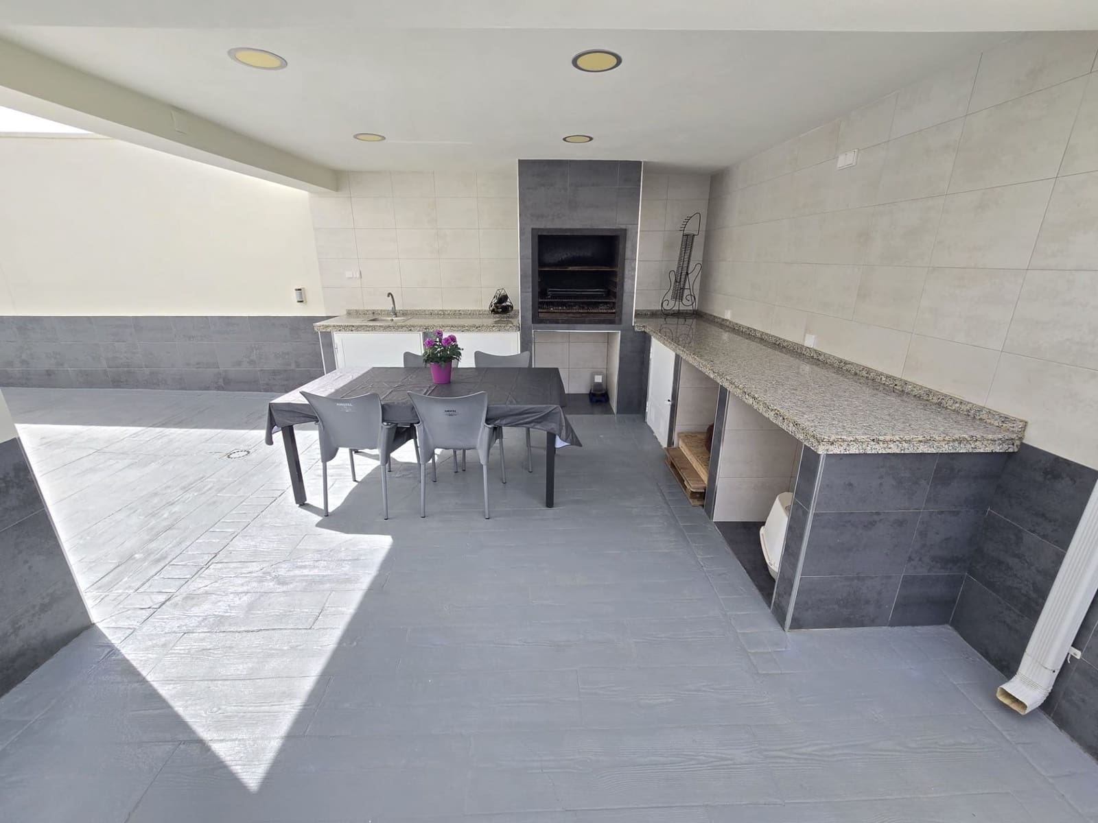 4 makuuhuone Huvila myytävänä paikassa Torrevieja mukana uima-altaan 
autotalli - 490 000 € (Ref: 9794260)