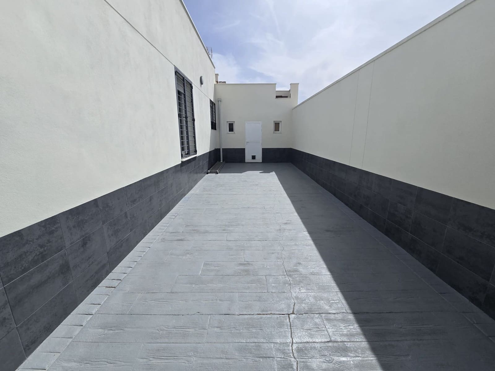 4 makuuhuone Huvila myytävänä paikassa Torrevieja mukana uima-altaan 
autotalli - 490 000 € (Ref: 9794260)