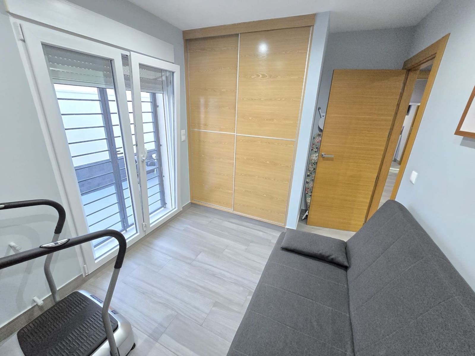 4 makuuhuone Huvila myytävänä paikassa Torrevieja mukana uima-altaan 
autotalli - 490 000 € (Ref: 9794260)