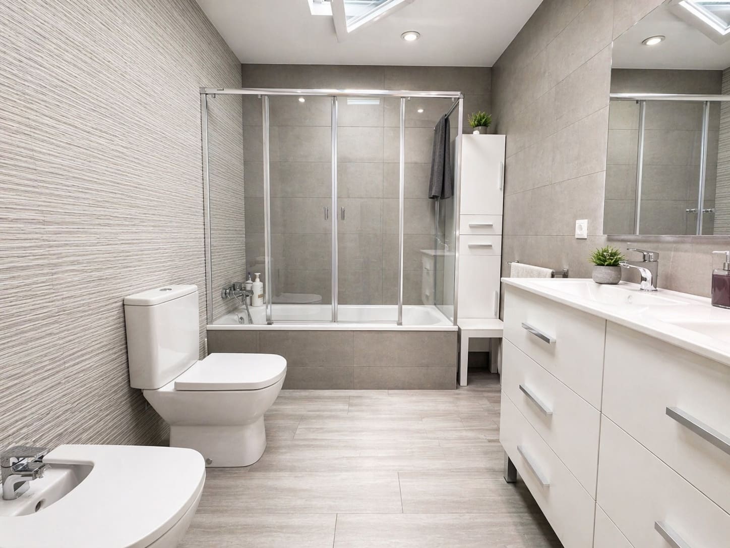 4 makuuhuone Huvila myytävänä paikassa Torrevieja mukana uima-altaan 
autotalli - 490 000 € (Ref: 9794261)