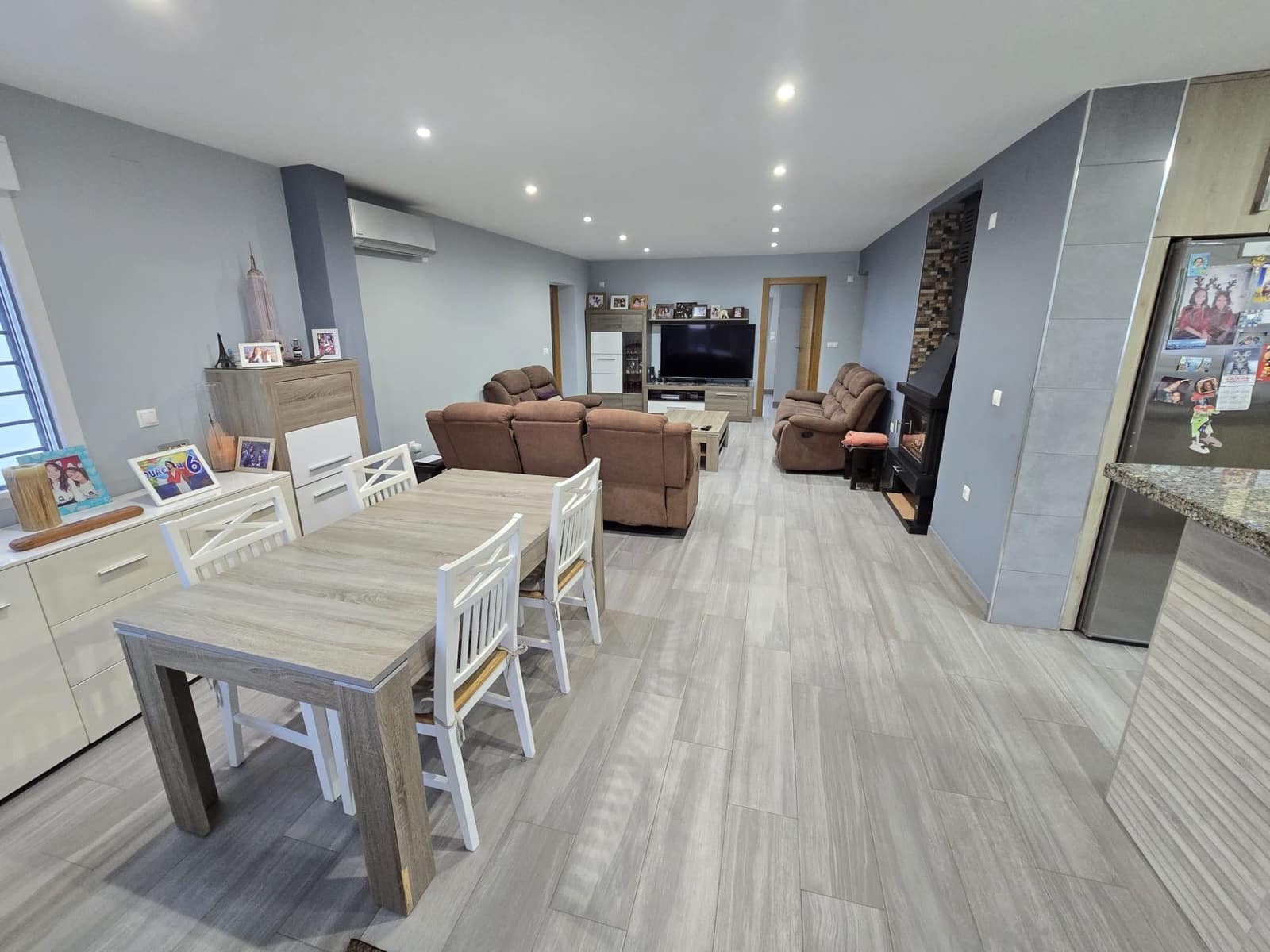 4 makuuhuone Huvila myytävänä paikassa Torrevieja mukana uima-altaan 
autotalli - 490 000 € (Ref: 9794261)