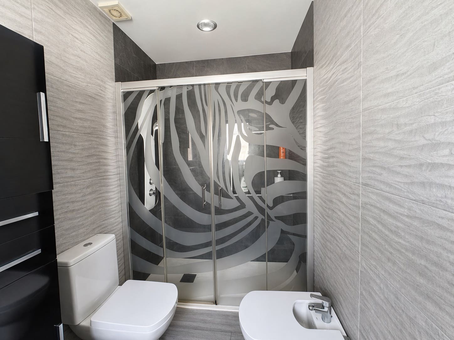 4 makuuhuone Huvila myytävänä paikassa Torrevieja mukana uima-altaan 
autotalli - 490 000 € (Ref: 9794261)