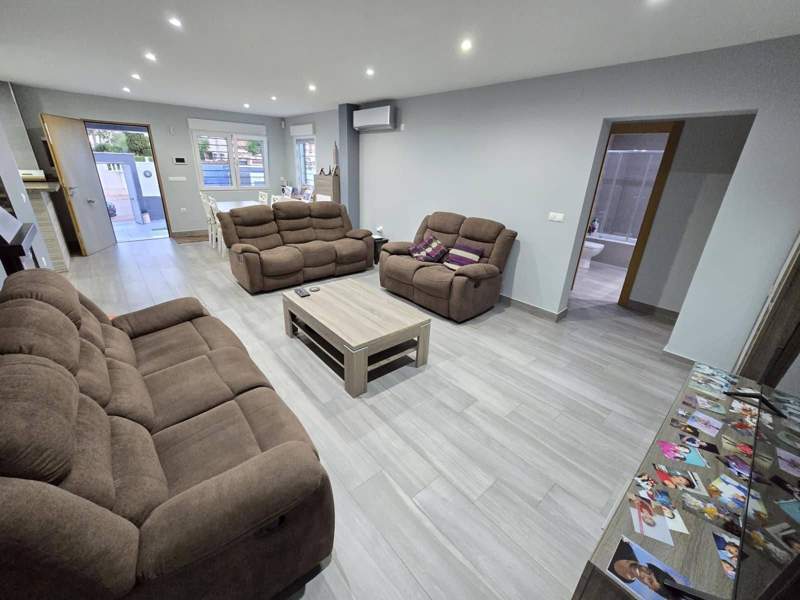 4 makuuhuone Huvila myytävänä paikassa Torrevieja mukana uima-altaan 
autotalli - 490 000 € (Ref: 9794261)