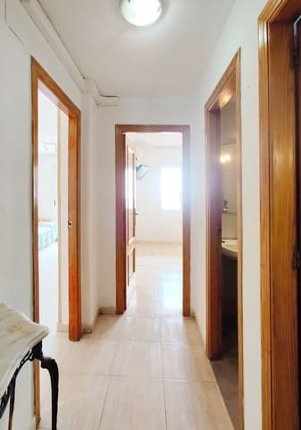 3 makuuhuone Kattohuoneisto myytävänä paikassa Torrevieja mukana uima-altaan - 160 000 € (Ref: 9796891)