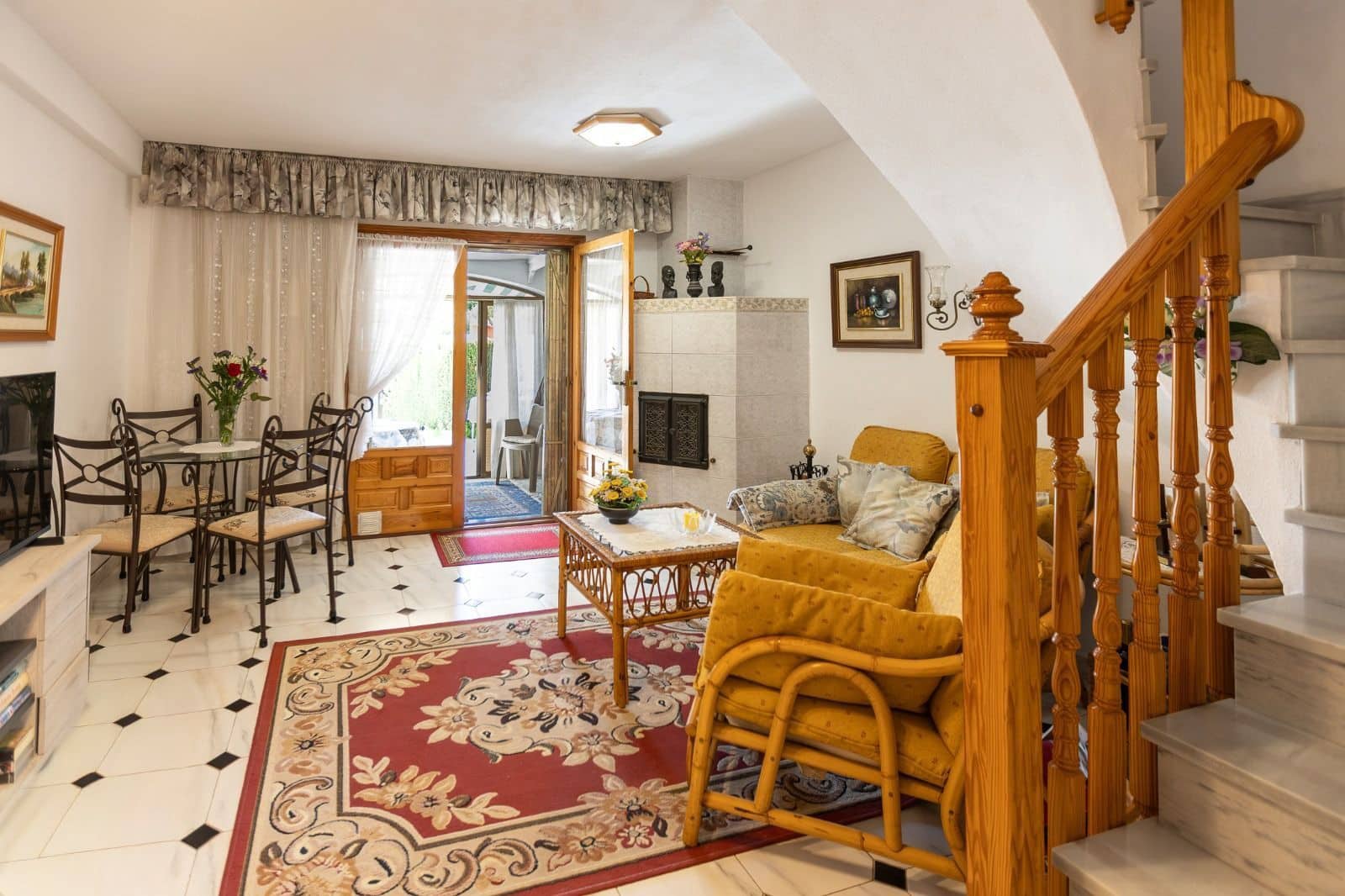 2 soveværelse Byhus til salg i Torrevieja med swimmingpool - € 135.000 (Ref: 9798913)