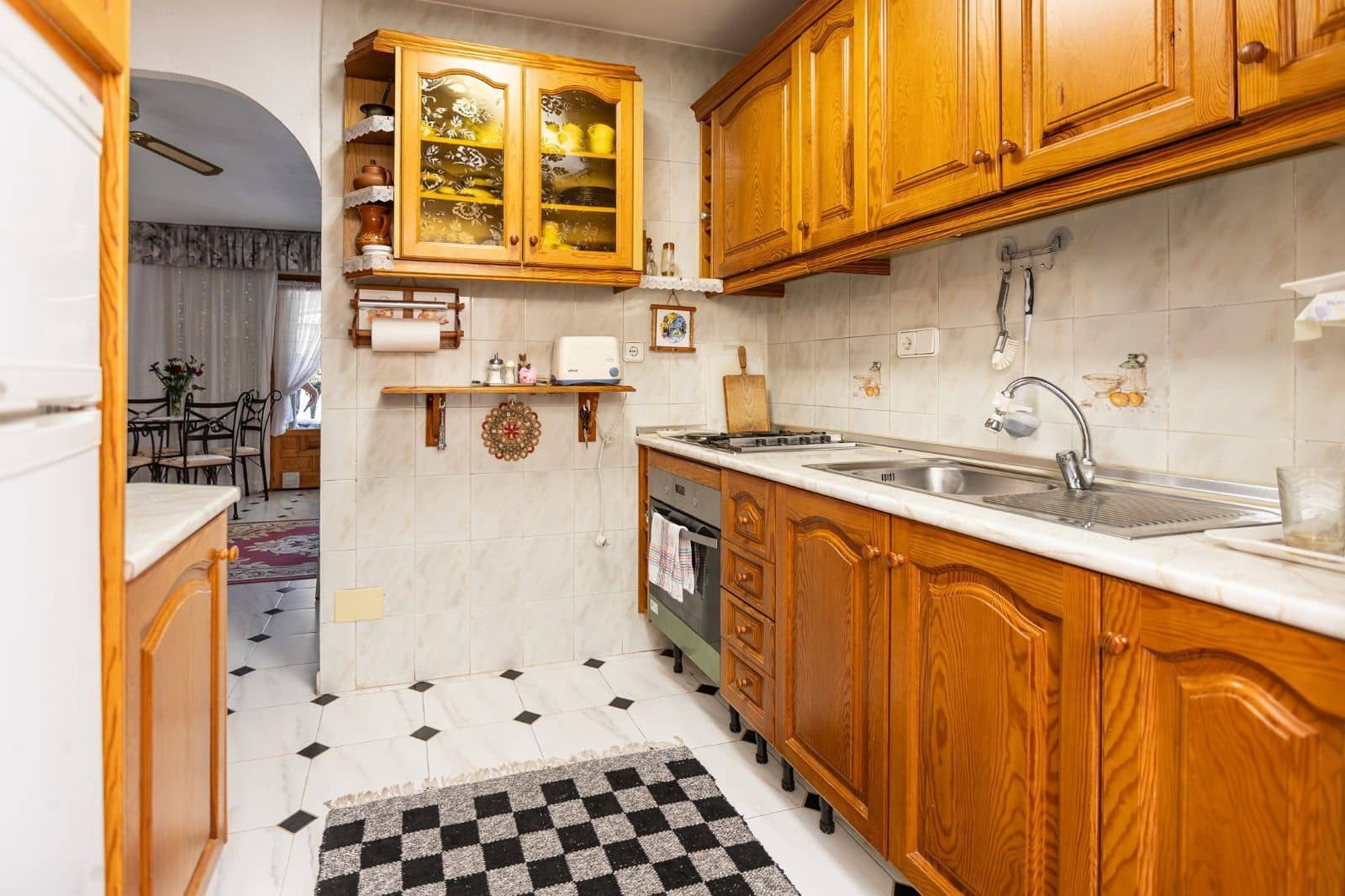 2 soveværelse Byhus til salg i Torrevieja med swimmingpool - € 135.000 (Ref: 9798913)