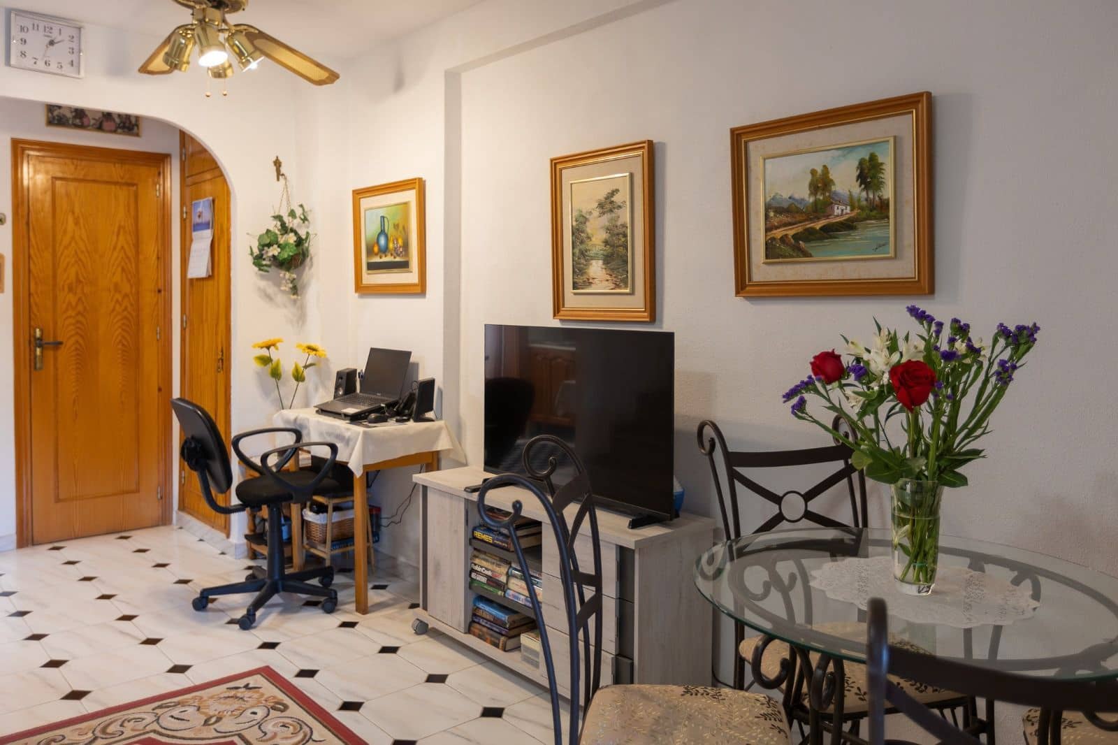 2 bedroom Townhouse for sale in Torrevieja with pool - € 135,000 (Ref: 9798914)