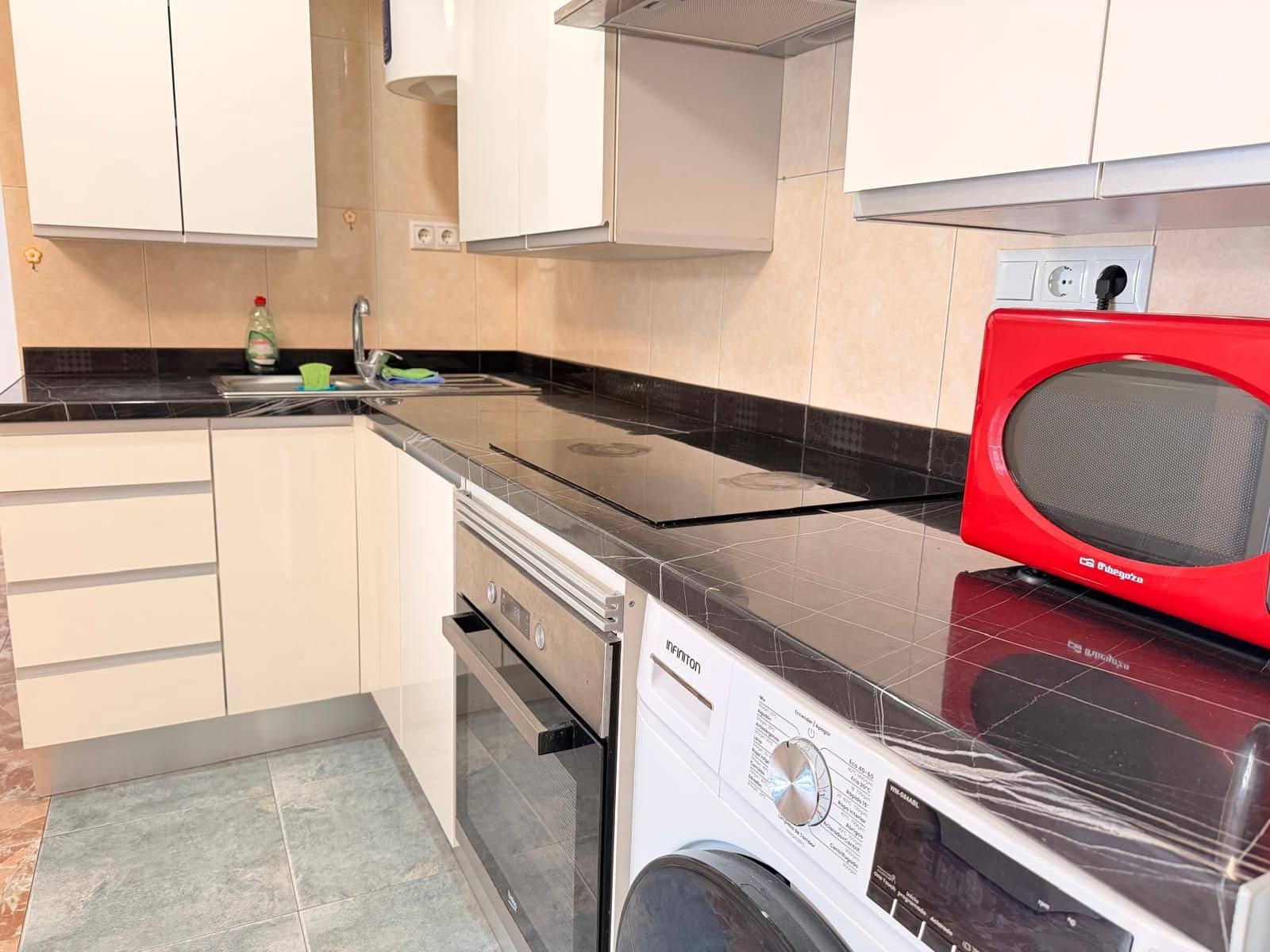 2 soverom Leilighet til salgs i Torrevieja - € 157 500 (Ref: 9798915)