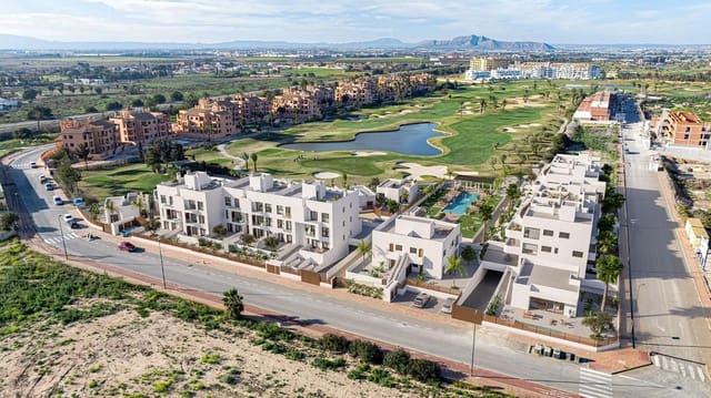 Chalet de 3 habitaciones en Los Alcázares en venta con piscina - 649.900 € (Ref: 9801259)