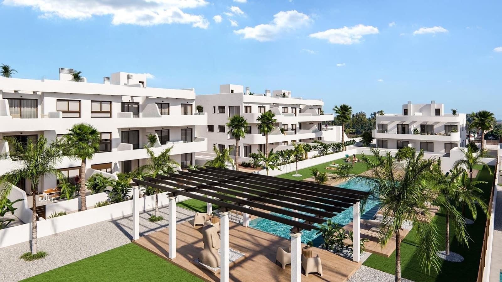 Chalet de 3 habitaciones en Los Alcázares en venta con piscina - 649.900 € (Ref: 9801259)