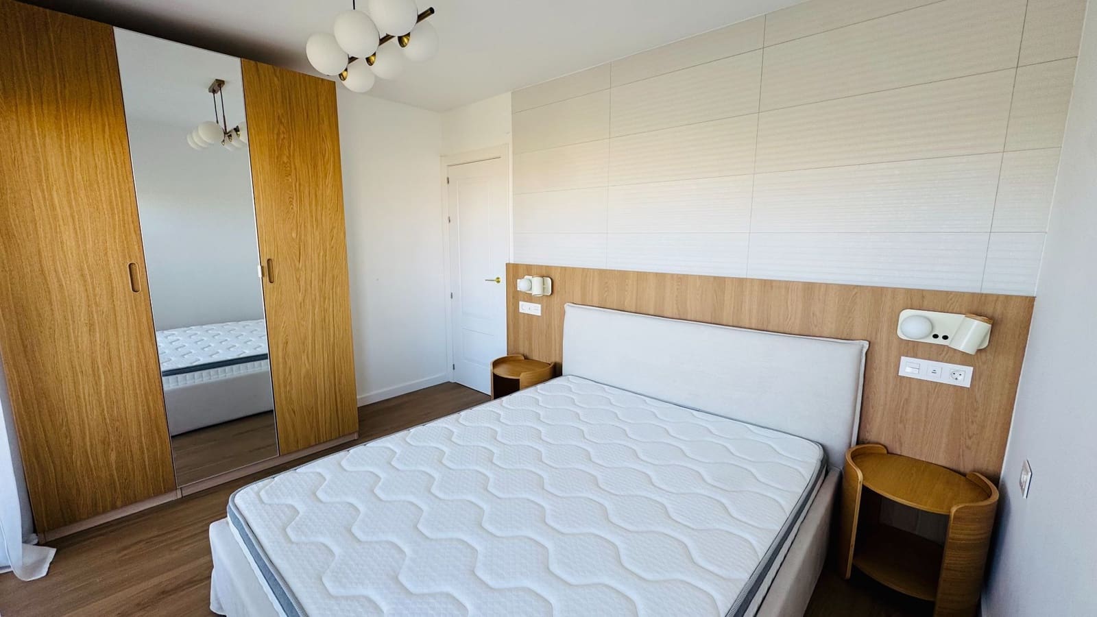 2 bedroom Penthouse for sale in Torrevieja with garage - € 235,000 (Ref: 9828760)
