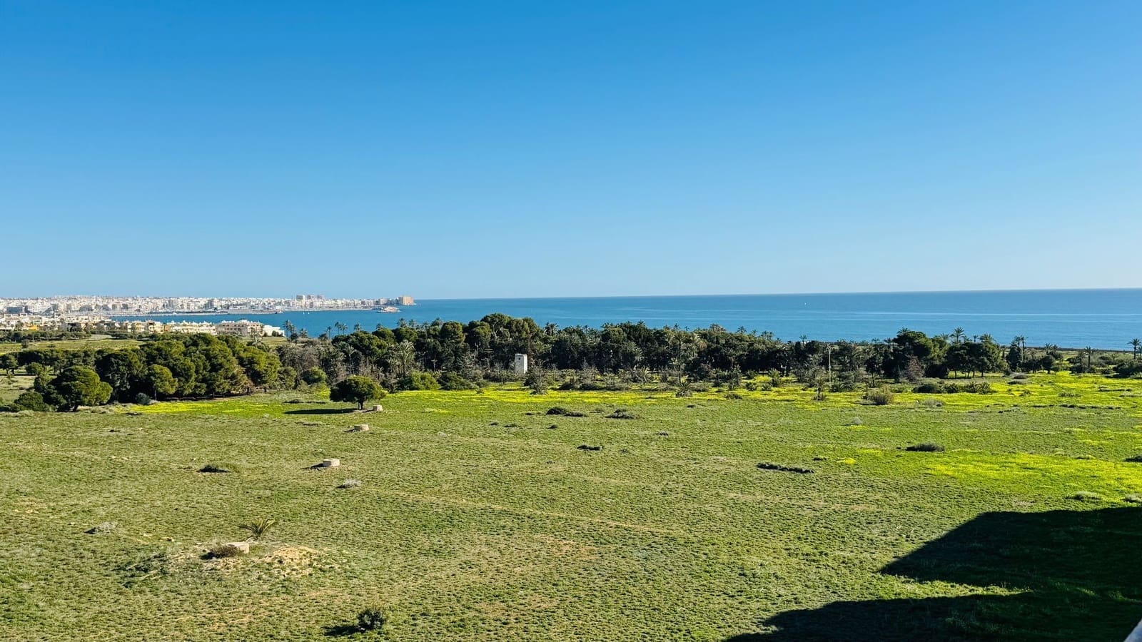 2 bedroom Penthouse for sale in Torrevieja with garage - € 235,000 (Ref: 9828760)
