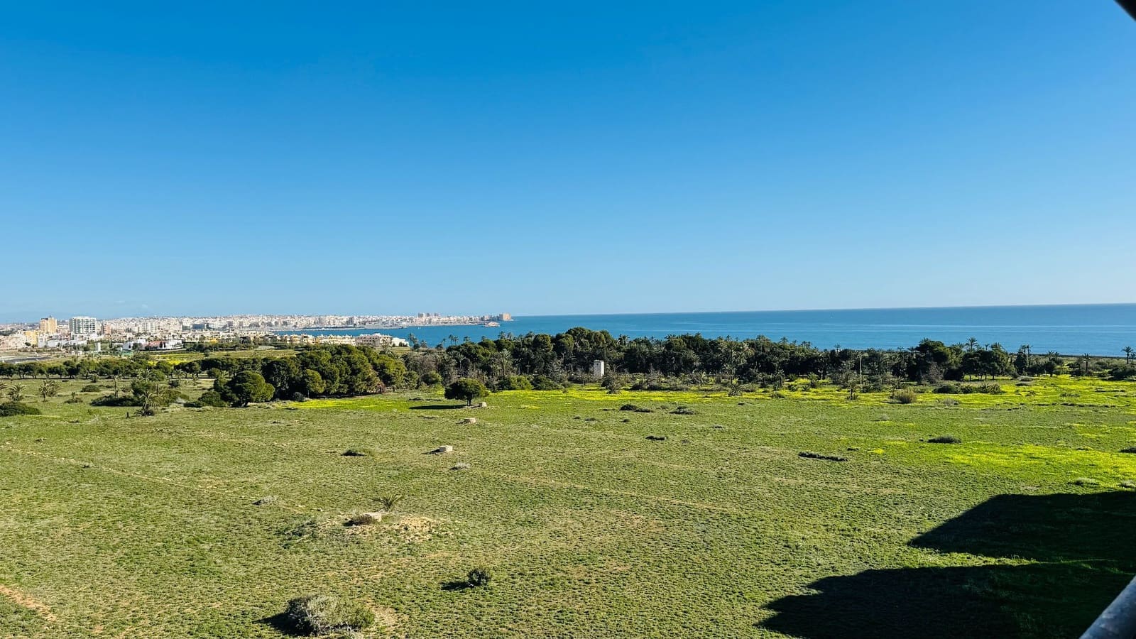 2 bedroom Penthouse for sale in Torrevieja with garage - € 235,000 (Ref: 9828760)