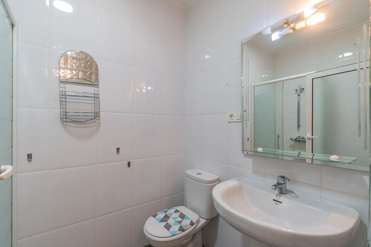 4 bedroom Villa for sale in Torrevieja with pool garage - € 549,000 (Ref: 9851683)