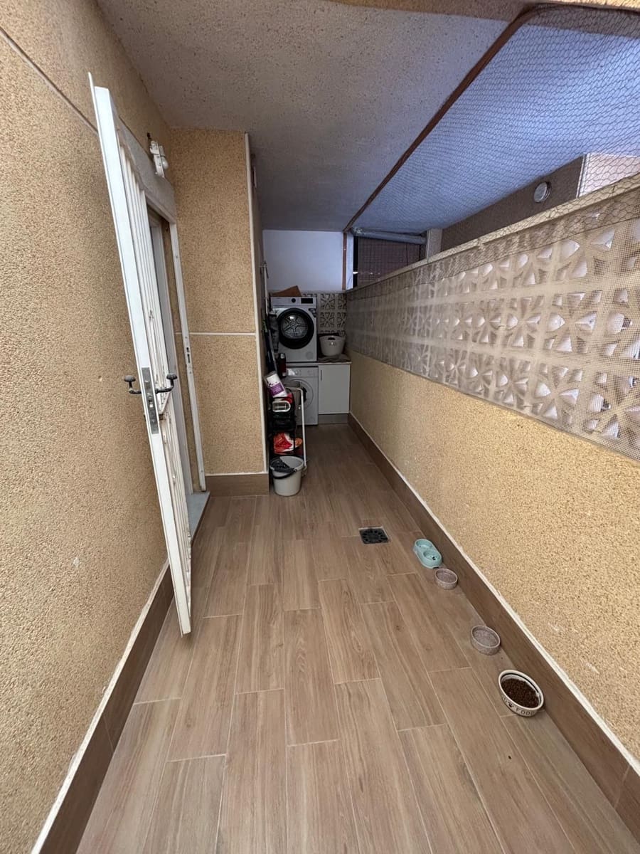 2 sypialnia Bungalow na sprzedaż w Torrevieja z basenem garażem - 169 900 € (Ref: 9889909)
