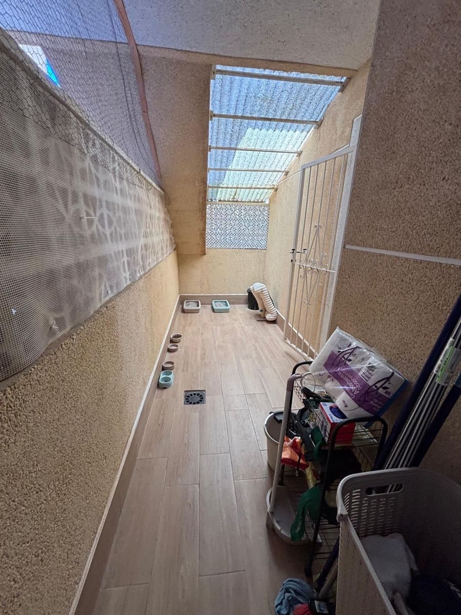 2 soverom Bungalow til salgs i Torrevieja med svømmebasseng garasje - € 169 900 (Ref: 9889910)
