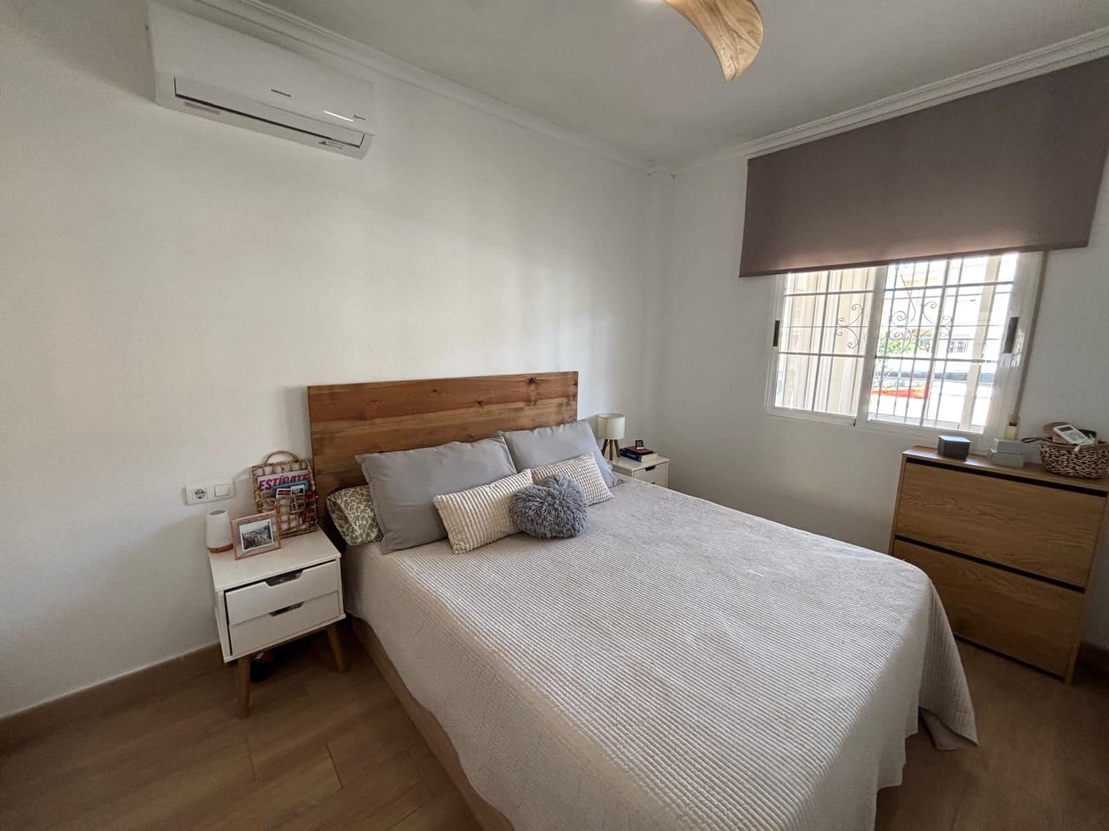 2 soverom Bungalow til salgs i Torrevieja med svømmebasseng garasje - € 169 900 (Ref: 9889910)