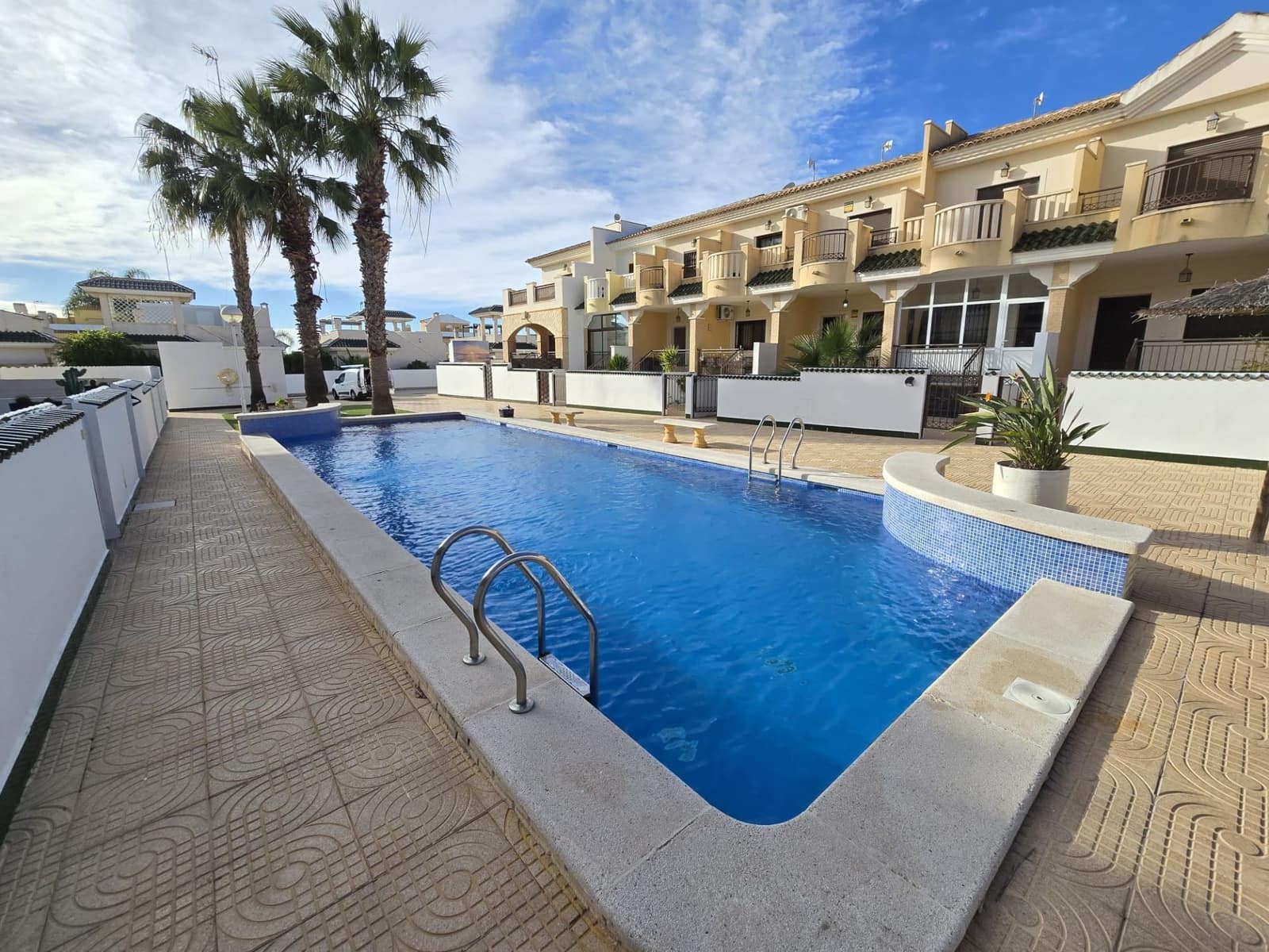 2 soveværelse Semi-Rækkehus til salg i Rojales med swimmingpool garage - € 189.000 (Ref: 9949284)