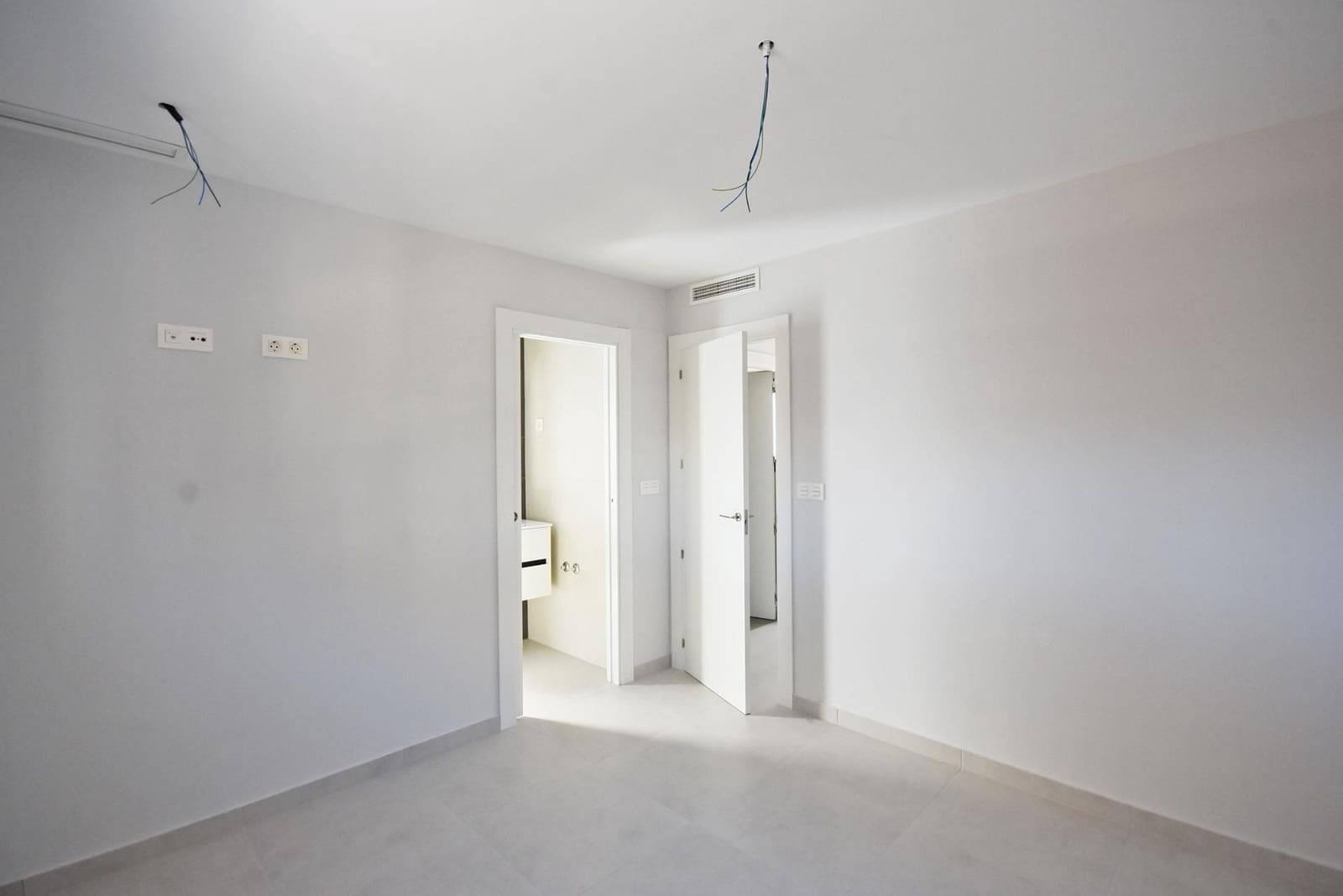3 quarto Moradia para venda em Alamillo com piscina - 298 000 € (Ref: 9962211)