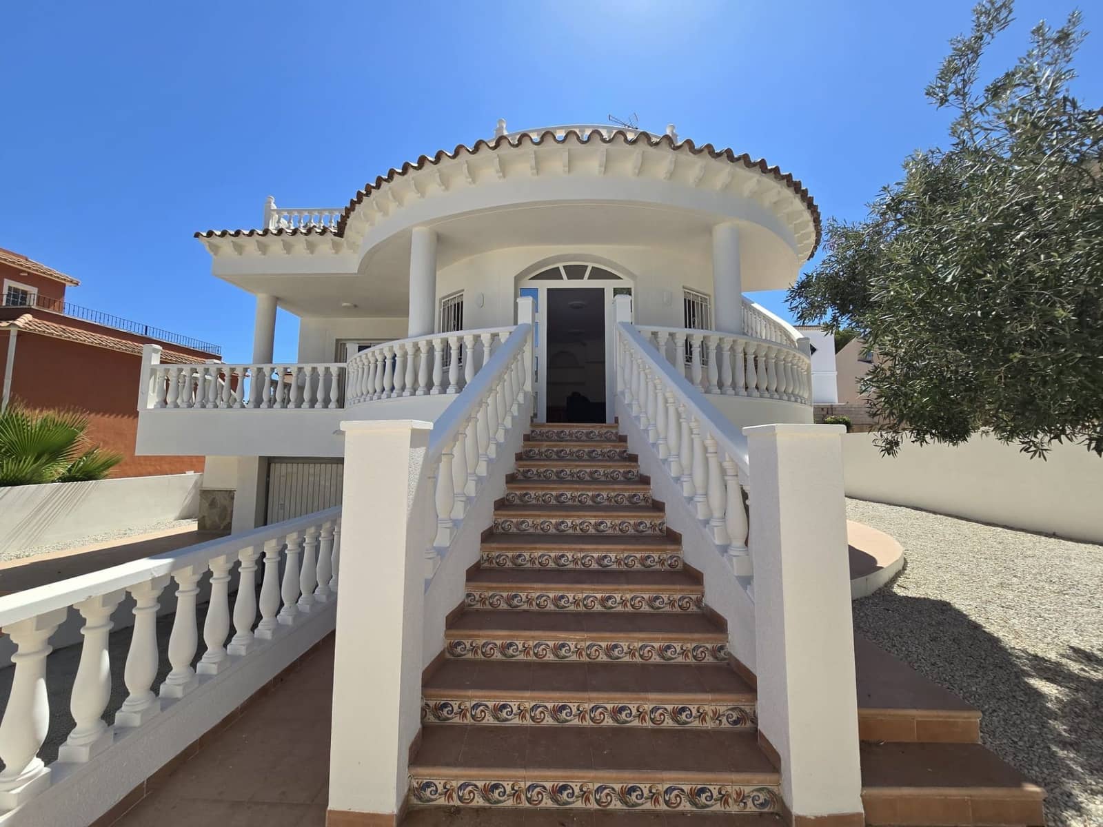 3 bedroom Villa for sale in Jacarilla with pool garage - € 480,000 (Ref: 9962217)