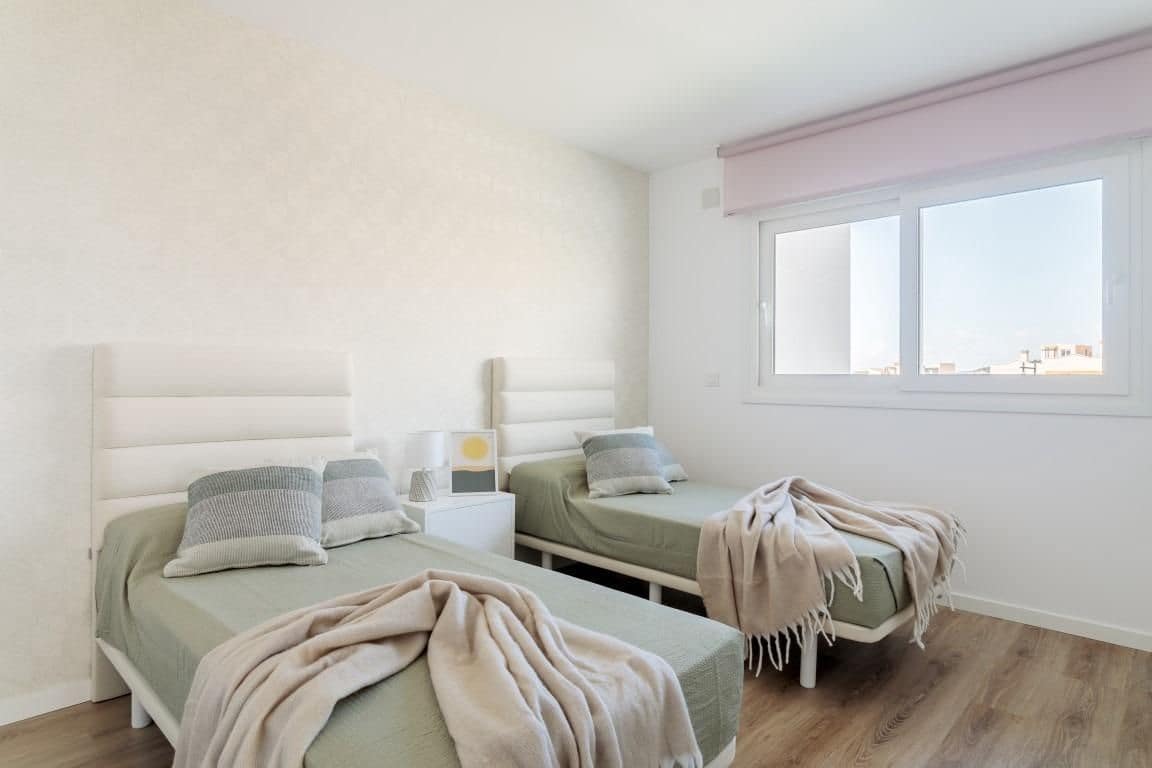 4 bedroom Villa for sale in Finestrat with pool - € 555,000 (Ref: 9984436)