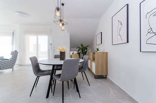 2 soverom Bungalow til salgs i San Miguel de Salinas med svømmebasseng - € 339 000 (Ref: 9984440)