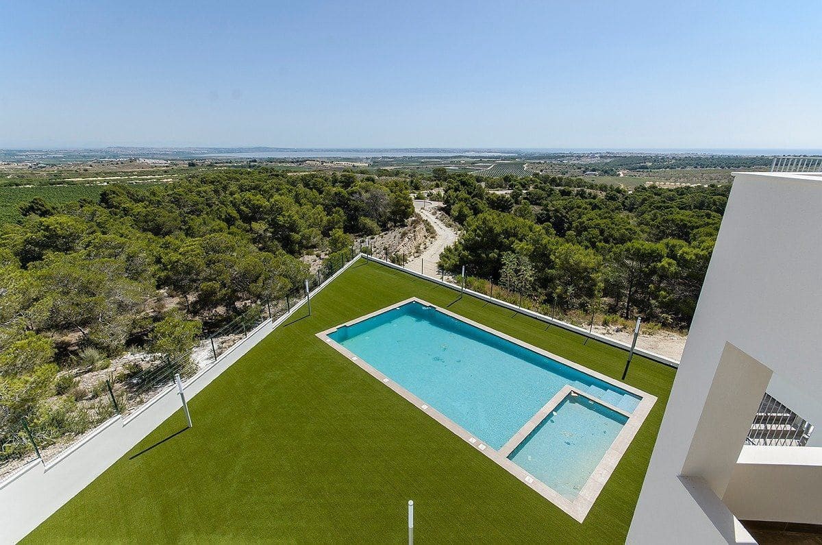2 soverom Bungalow til salgs i San Miguel de Salinas med svømmebasseng - € 339 000 (Ref: 9984440)