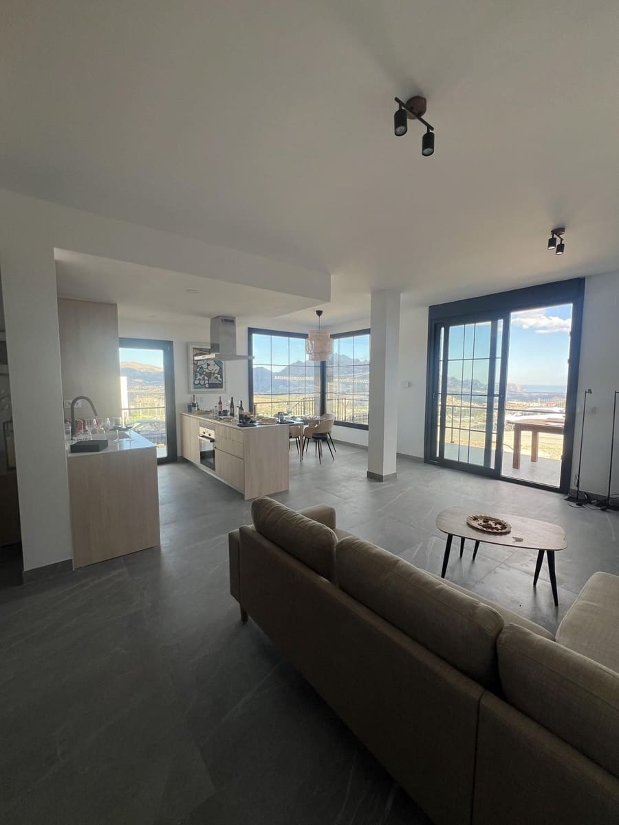 3 soveværelse Villa til salg i Polop med swimmingpool - € 547.690 (Ref: 9984447)