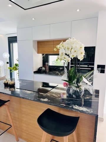 3 soveværelse Villa til salg i San Pedro del Pinatar med swimmingpool - € 489.000 (Ref: 9984454)
