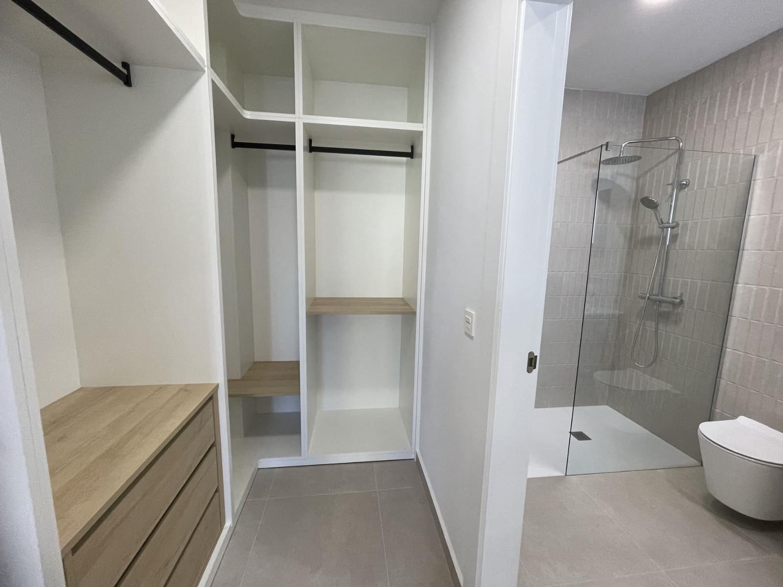 Chalet de 3 habitaciones en Heredades en venta con piscina - 359.900 € (Ref: 9984455)